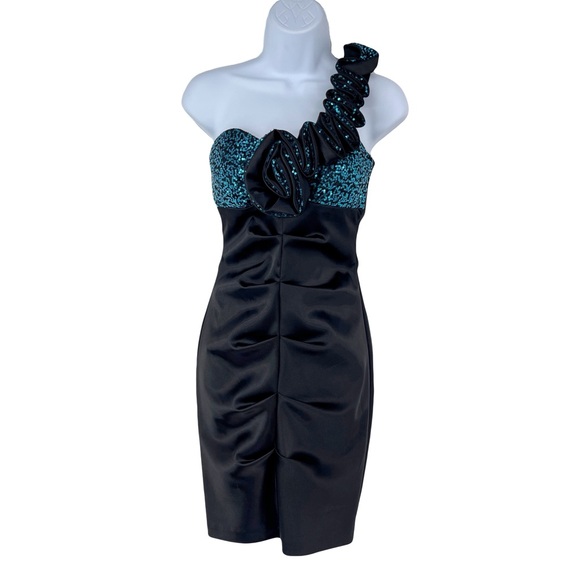 prom dresses white and black White Polka Dot Strapless Mermaid Prom Dress with Black Satin Trim & High Slit – FP019